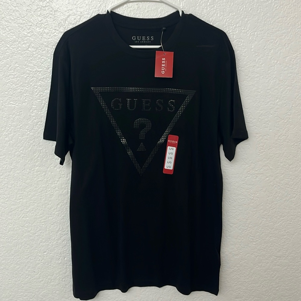 Men’s Guess black on black tee